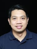 Efren Faderanga headshot